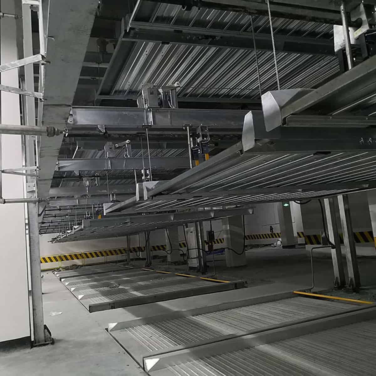 安宁地下立体车库由电子控制较安全